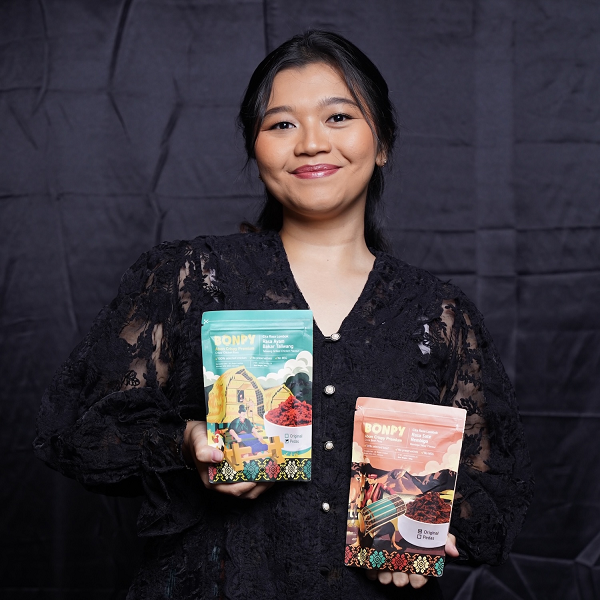 1Foto_1b_-_Bella_Citra_Ananda_(Pemilik_UMKM_Bonpy).png
