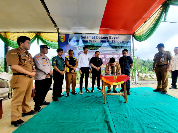 PGE Area Ulubelu Bangun Jembatan Ulu Semong dari Bonus Produksi Panas Bumi Foto_1abupati.png