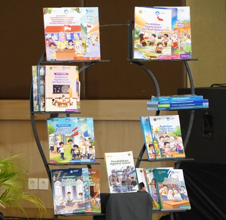 Telah Terbit 40 Buku Digital Pendidikan Agama Islam di Sekolah kemi1.jpg