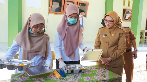 Pemeritah Daerah Perlu Lakukan Evaluasi Kinerja Dapur MBG, Ganti dengan Dapur Sekolah mbg_lumajang.png