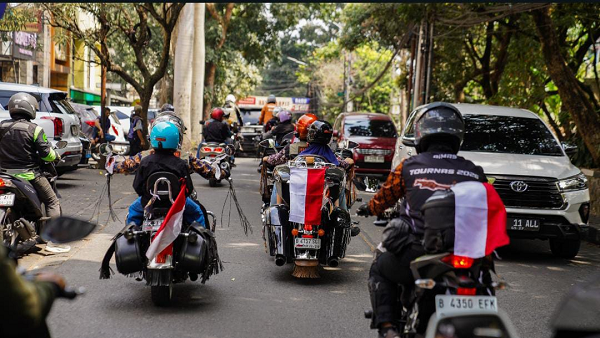 Anak Motor Bersatu Support Gerakan Lintang Nusa,Merdeka Berkendara, Merdeka Berbagi motor.png