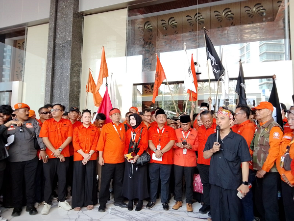 Ribuan Kader Padati Kemenkumham, Partai Gerakan Rakyat Resmi Daftarkan Legalitas Partai pgr.png
