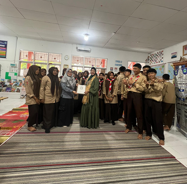 Shirley Idris, Ratu Puisi Tari Malaysia dan Sastri Bakry Mengajar Siswa SMKN 1 dan 2 Padang Panjang puisi_sb.png