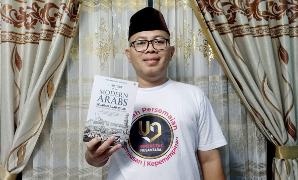 JAZIRAH ARABIAH DI MATA ROGAN resensi_buku3.png