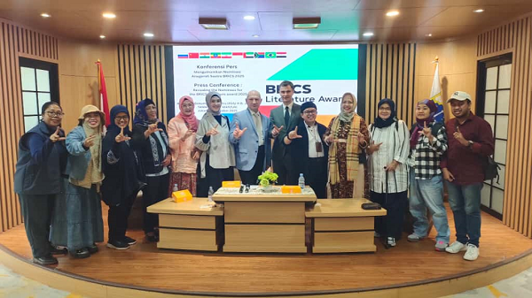 10 Nominasi Penghargaan Sastra BRICS 2025 sastra.png