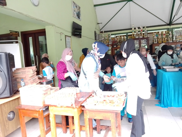 Pemberdayaan UMKM Sekitar Sekolah untuk Dukung Penerapan Dapur Sekolah dalam Program MBG umkmsekolah.png