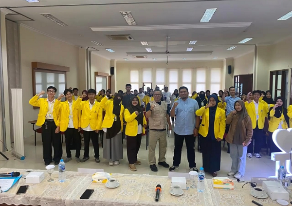 Mahasiswa UT Pontianak Didorong Jadi Kreator Digital Lewat Workshop Smartphone ut_pontianak.png