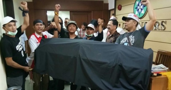 Ketokohan Busyro dan Komaruddin Dipertaruhkan Jika Bertahan Jadi Anggota Dewan Pers 