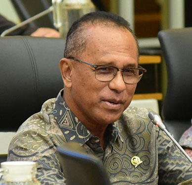Ini Dia Profil Usman Husin yang Minta Menhut Raja Juli Antoni Mundur