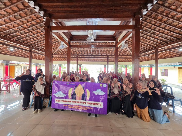 Tim KKN-T IPB University 2025 Bantu UMKM Desa Bulu Urus Legalitas Usaha dan Sertifikat Halal