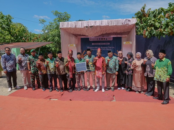 MOSAIC dan PP Muhammadiyah Resmikan Panel Surya di Masjid Buya Syafii Maarif Sijunjung