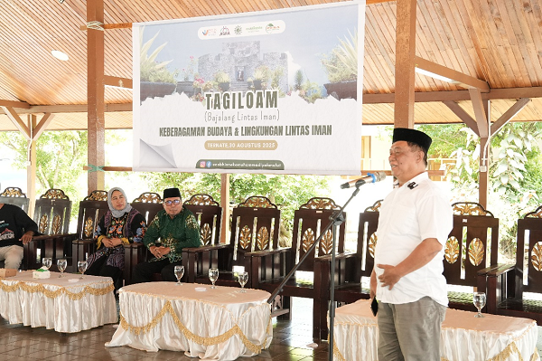 Pemuda Lintas Iman Belajar Toleransi dan Budaya dari Rumah Ibadah dan Kesultanan di Ternate
